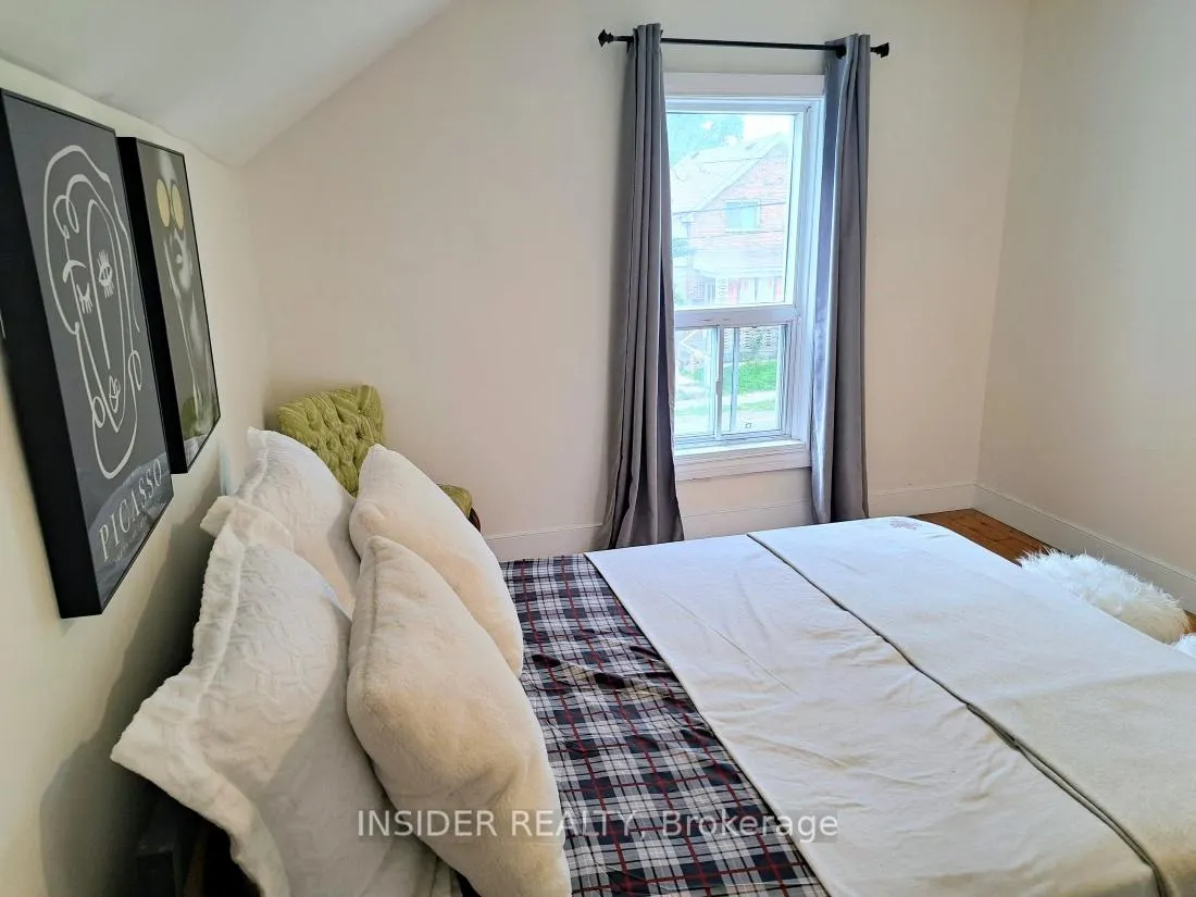 Photo 22 of 658 Brown Street, Peterborough, Otonabee Ward 1 — HOMEH