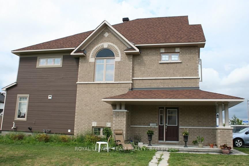 Photo 1 of 300 Balinroan Crescent, Ottawa, Barrhaven - Strandherd — HOMEH