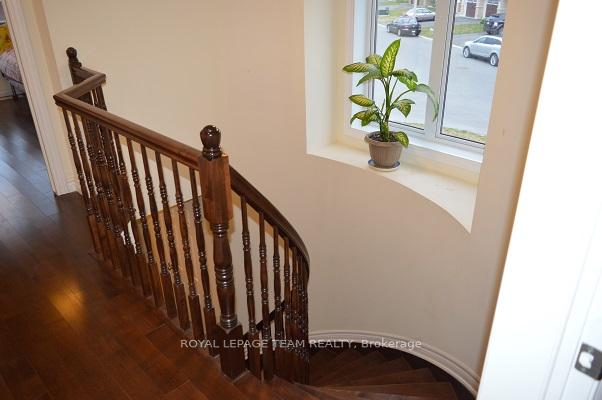 Photo 6 of 300 Balinroan Crescent, Ottawa, Barrhaven - Strandherd — HOMEH