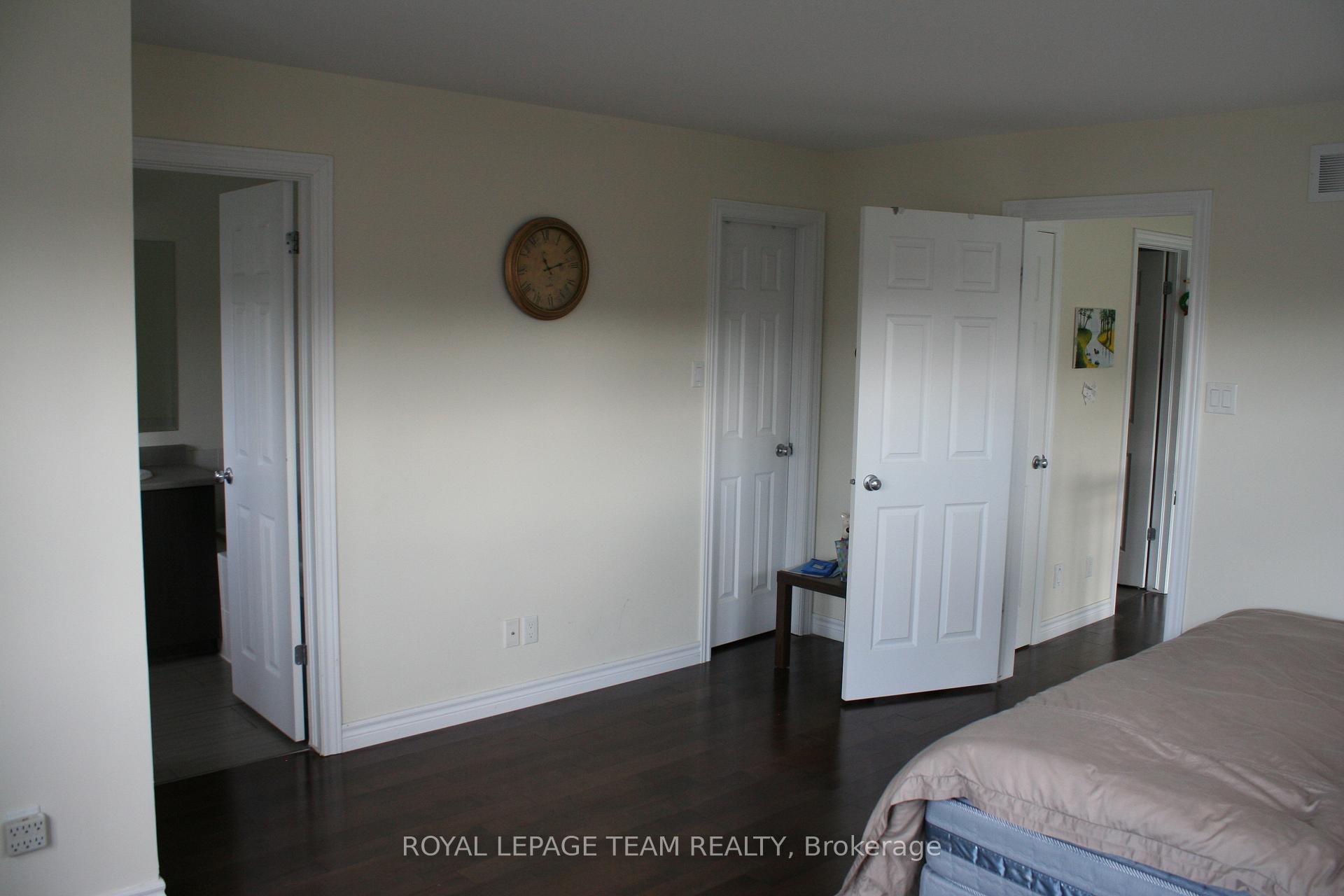 Photo 15 of 300 Balinroan Crescent, Ottawa, Barrhaven - Strandherd — HOMEH