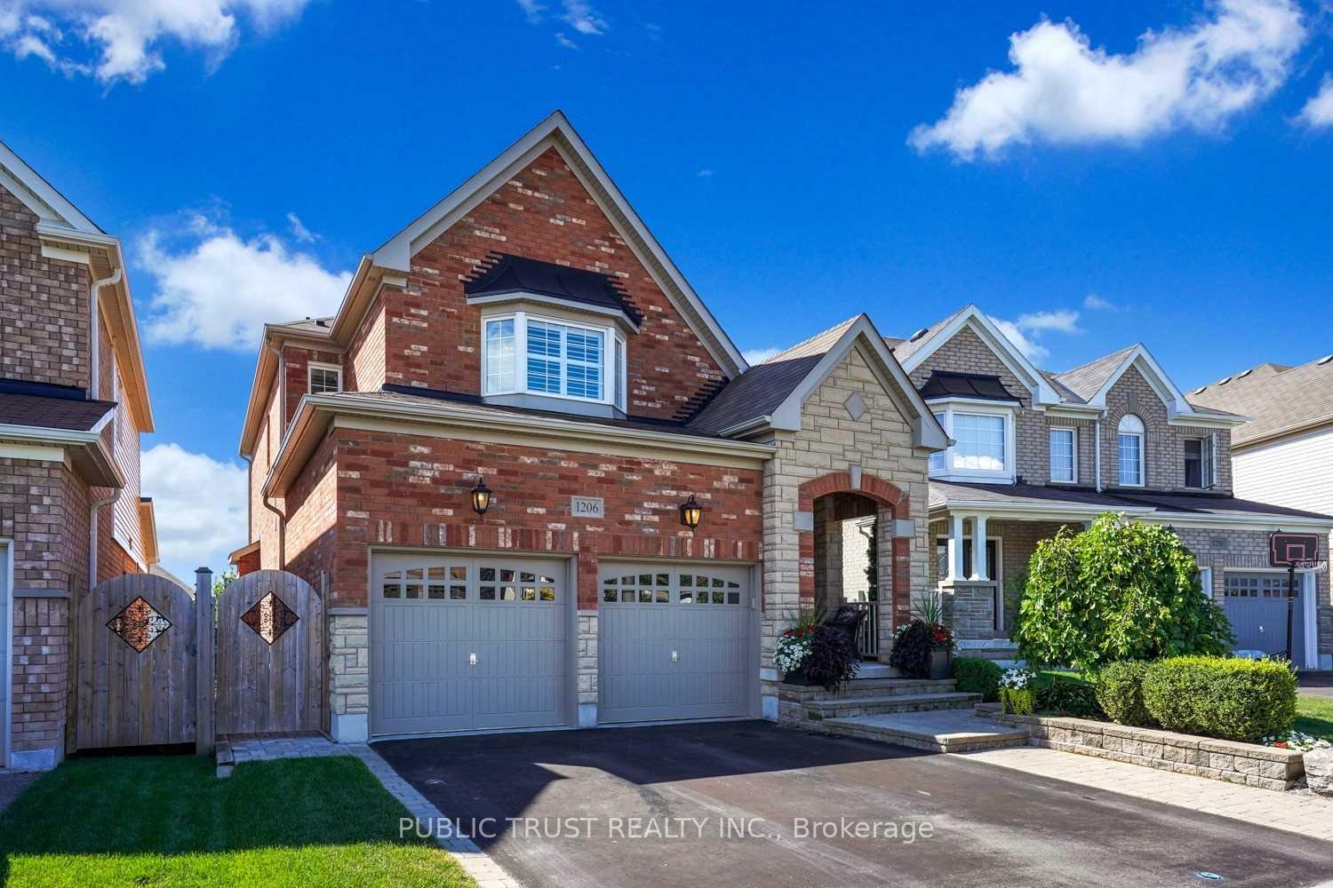 Front of 1206 Harlstone Crescent