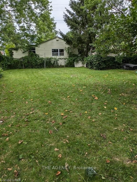 Photo 27 of 30 First Street, Welland, Lincoln/Crowland — HOMEH