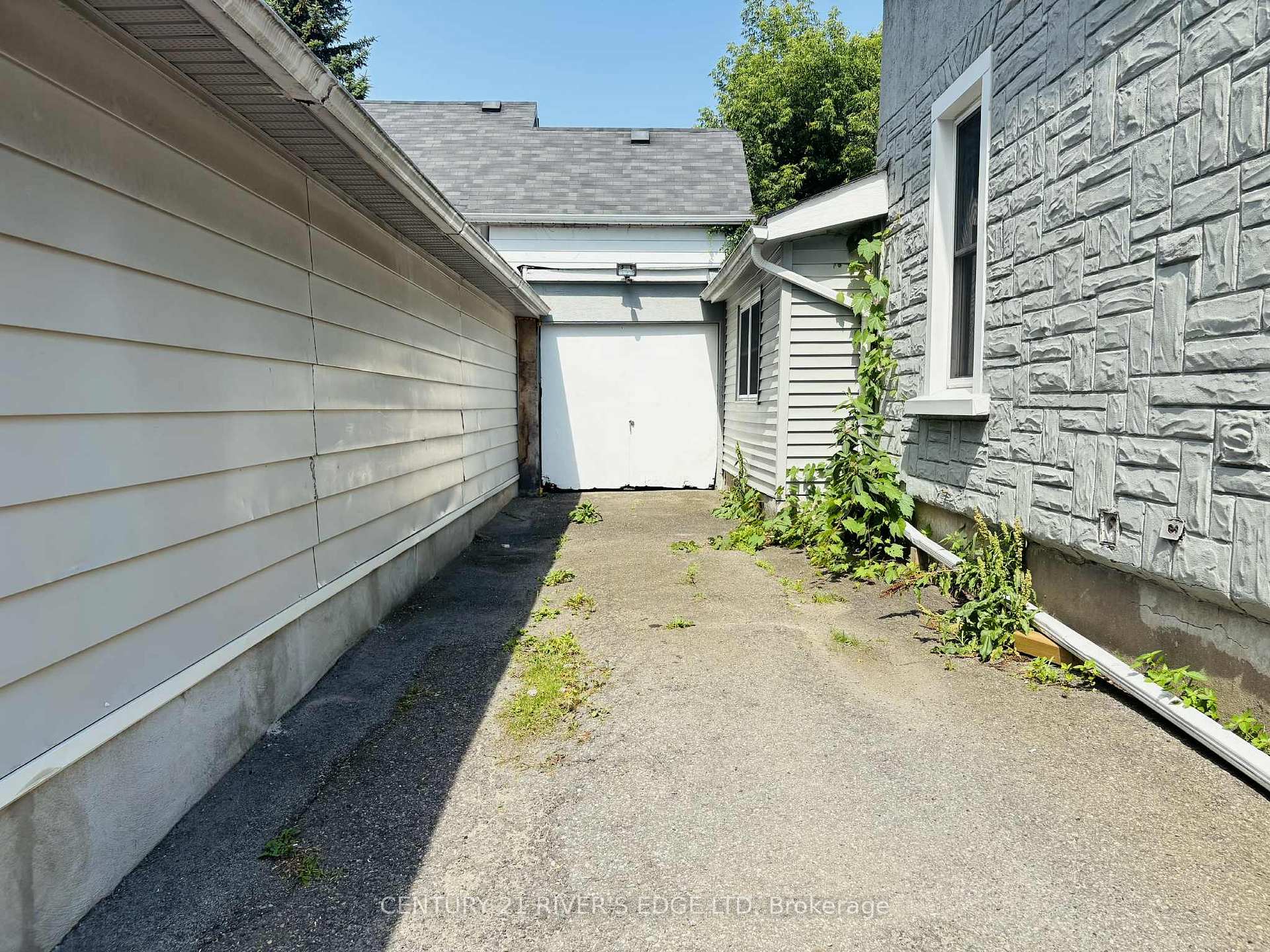 Photo 17 of 107 Bethune Street, Brockville — HOMEH