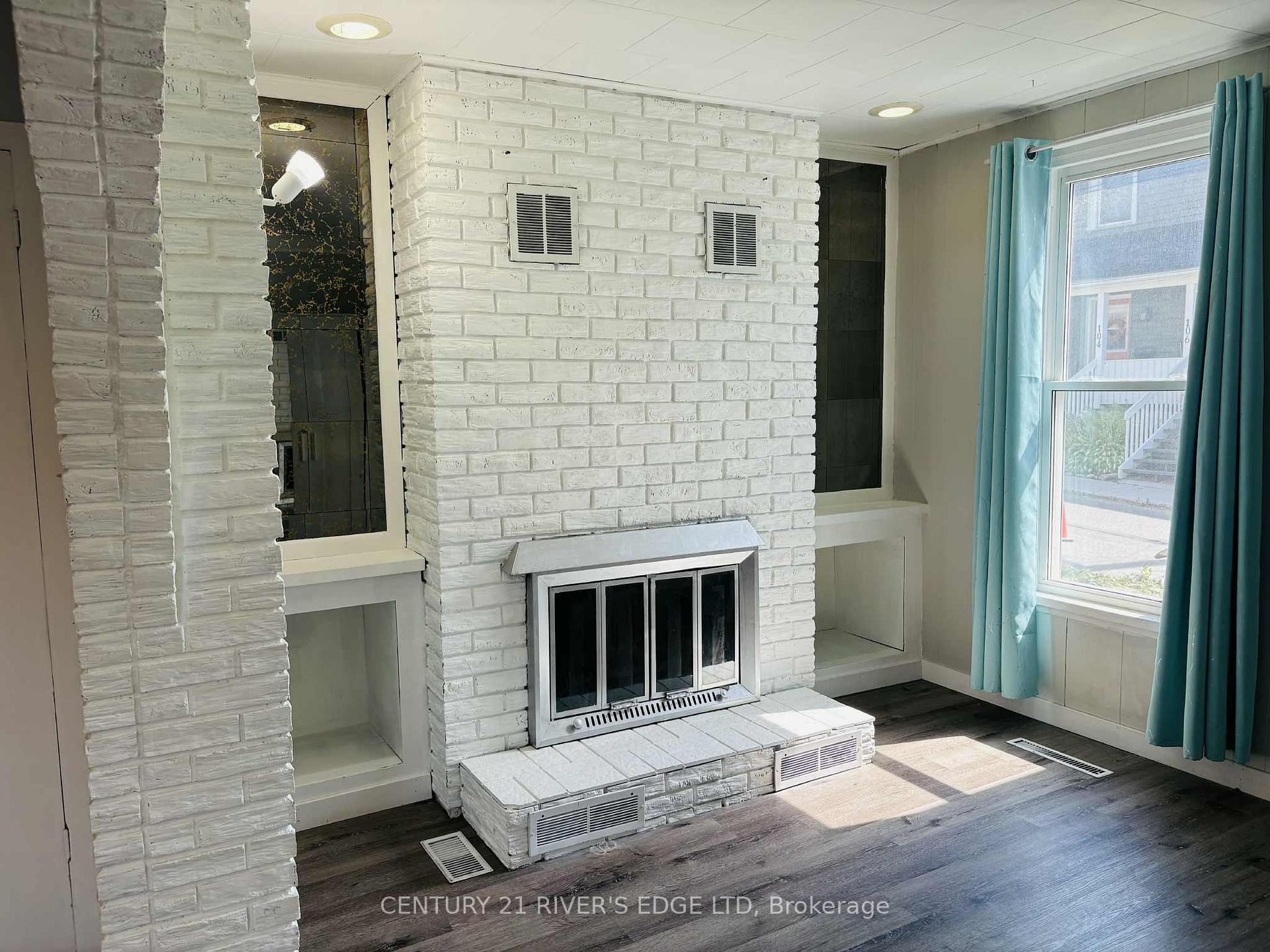 Photo 5 of 107 Bethune Street, Brockville — HOMEH
