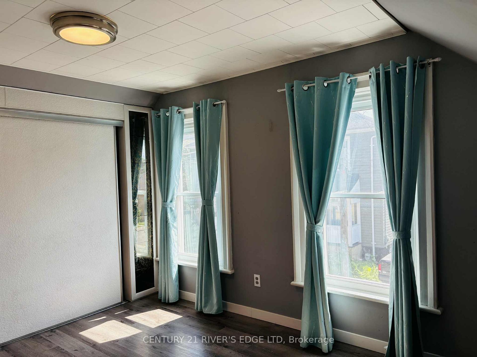 Photo 9 of 107 Bethune Street, Brockville — HOMEH