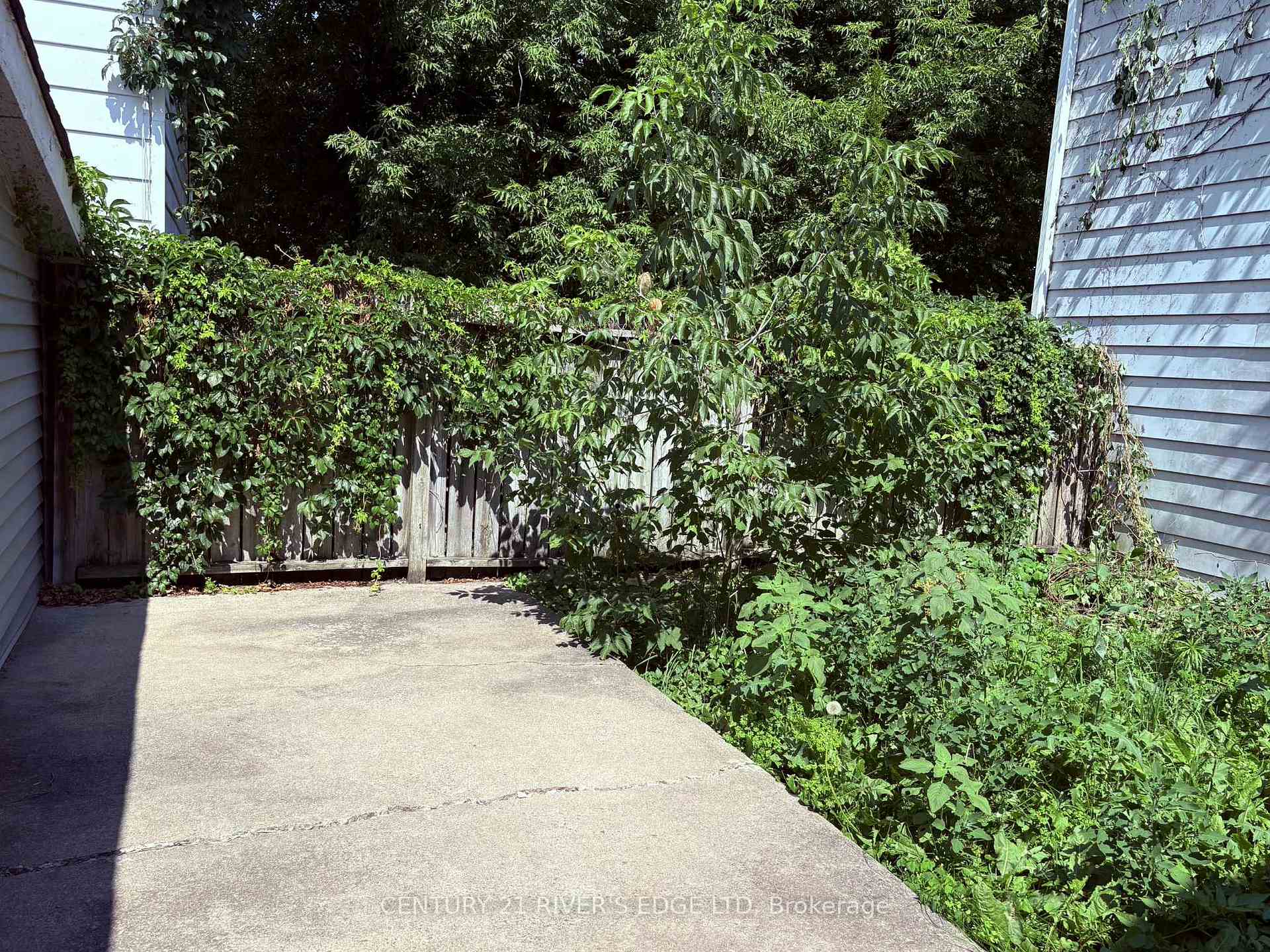 Photo 20 of 107 Bethune Street, Brockville — HOMEH