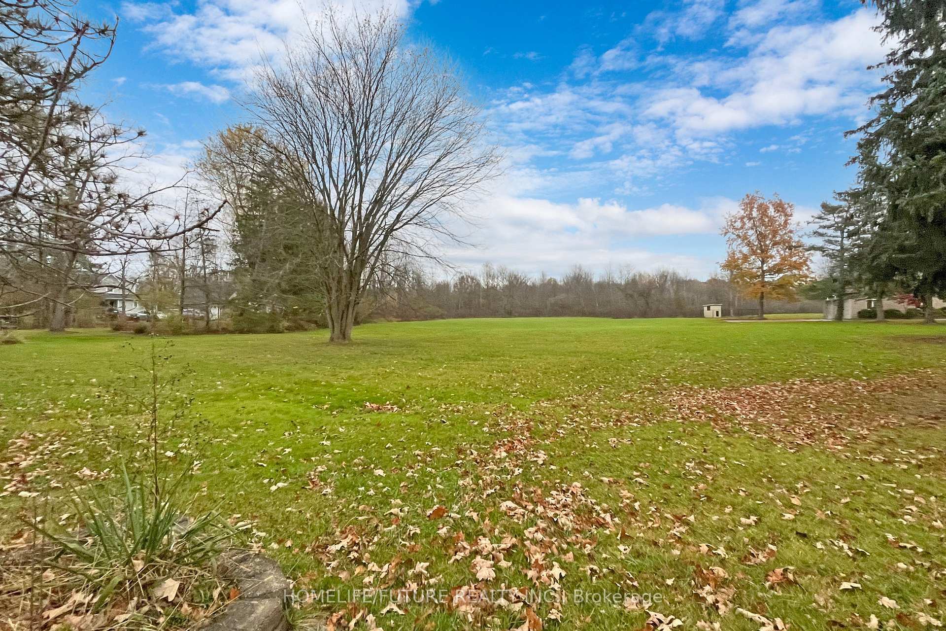 Photo 3 of 82 Pearson Road, Welland, Cooks Mills — HOMEH