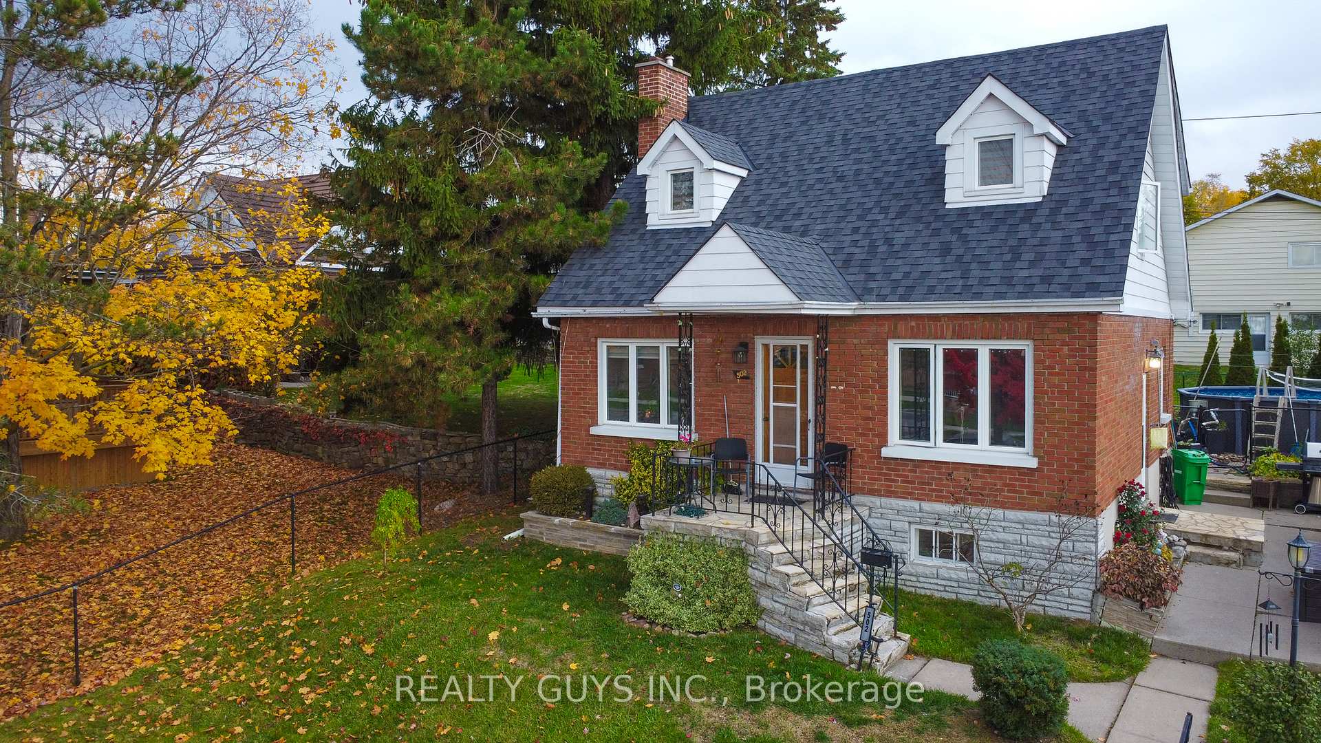 Photo 6 of 502 Wellington Street, Peterborough, Northcrest Ward 5 — HOMEH