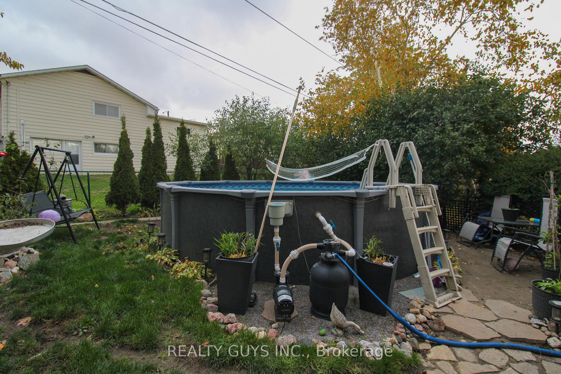 Photo 13 of 502 Wellington Street, Peterborough, Northcrest Ward 5 — HOMEH