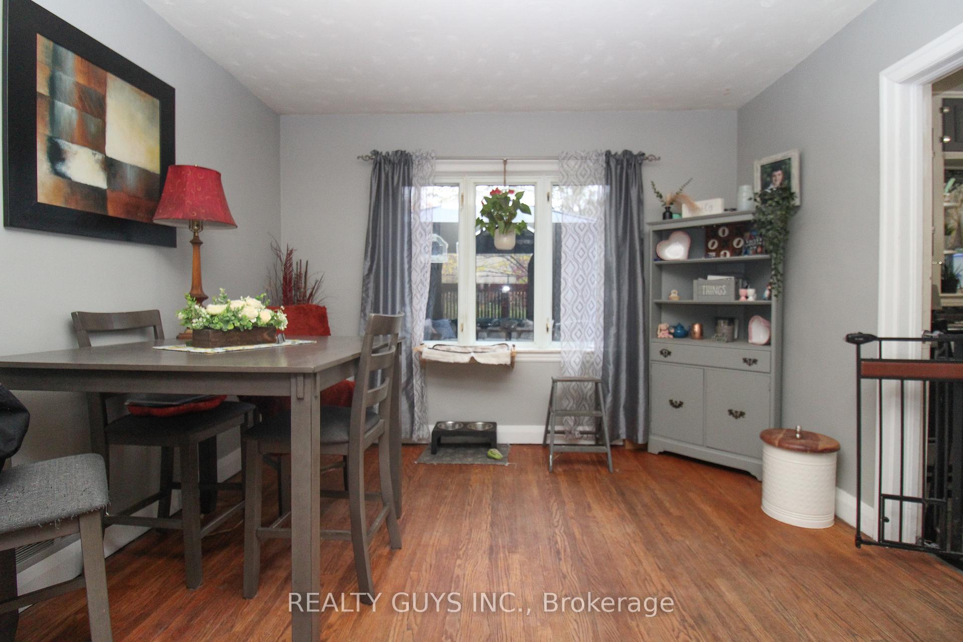 Photo 20 of 502 Wellington Street, Peterborough, Northcrest Ward 5 — HOMEH