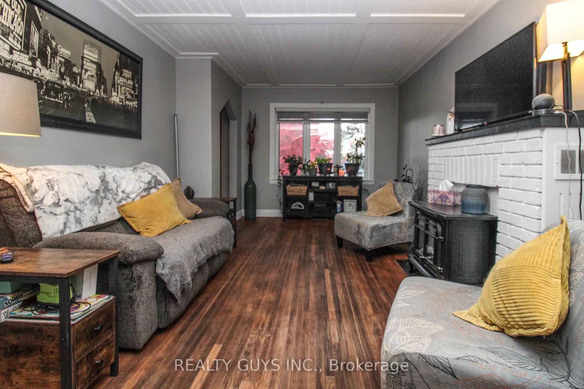 Photo 21 of 502 Wellington Street, Peterborough, Northcrest Ward 5 — HOMEH