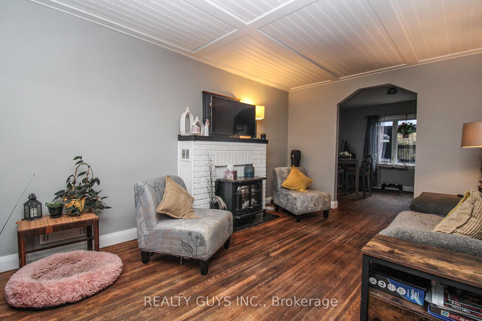 Photo 22 of 502 Wellington Street, Peterborough, Northcrest Ward 5 — HOMEH