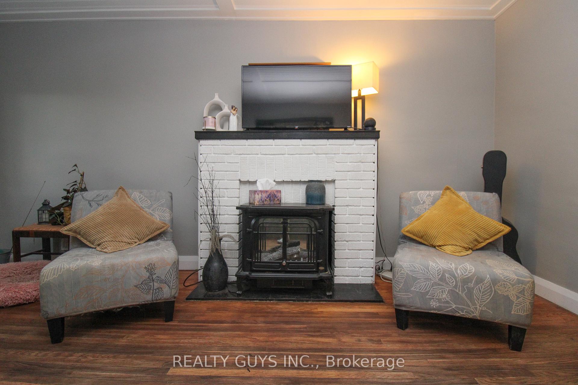 Photo 25 of 502 Wellington Street, Peterborough, Northcrest Ward 5 — HOMEH