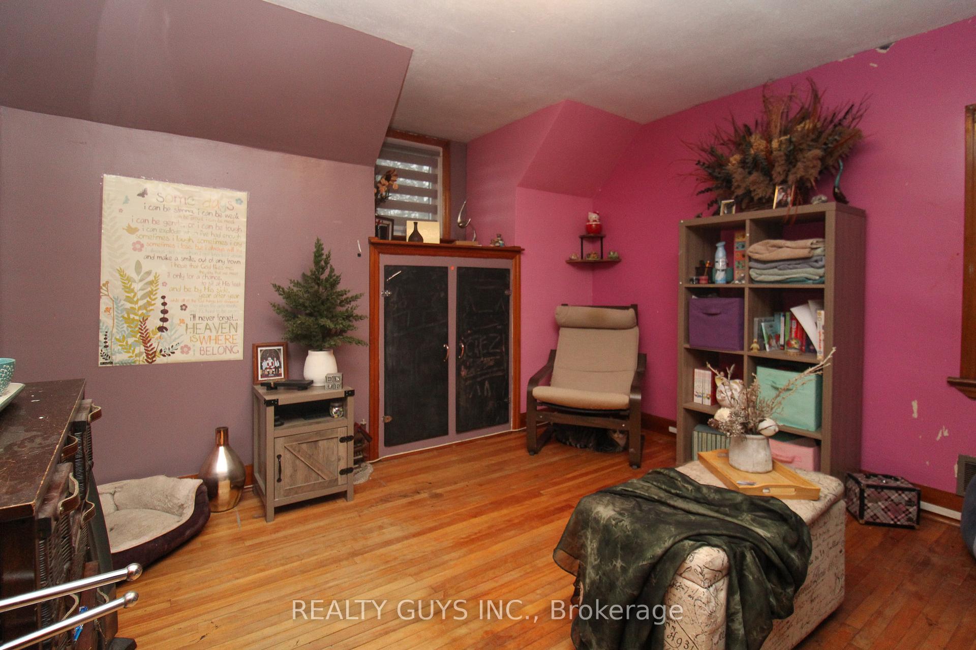 Photo 31 of 502 Wellington Street, Peterborough, Northcrest Ward 5 — HOMEH