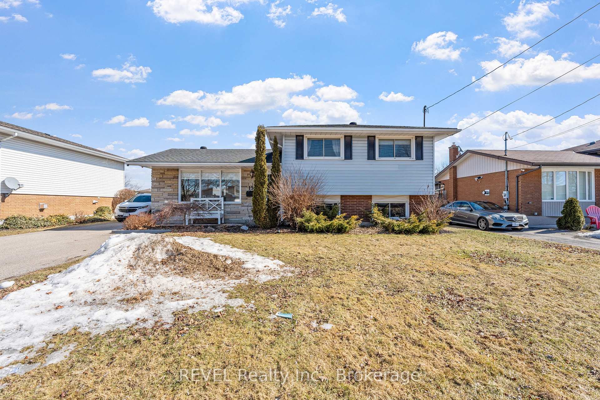 Photo 3 of 15 Gladys Avenue, Welland, Lincoln/Crowland — HOMEH