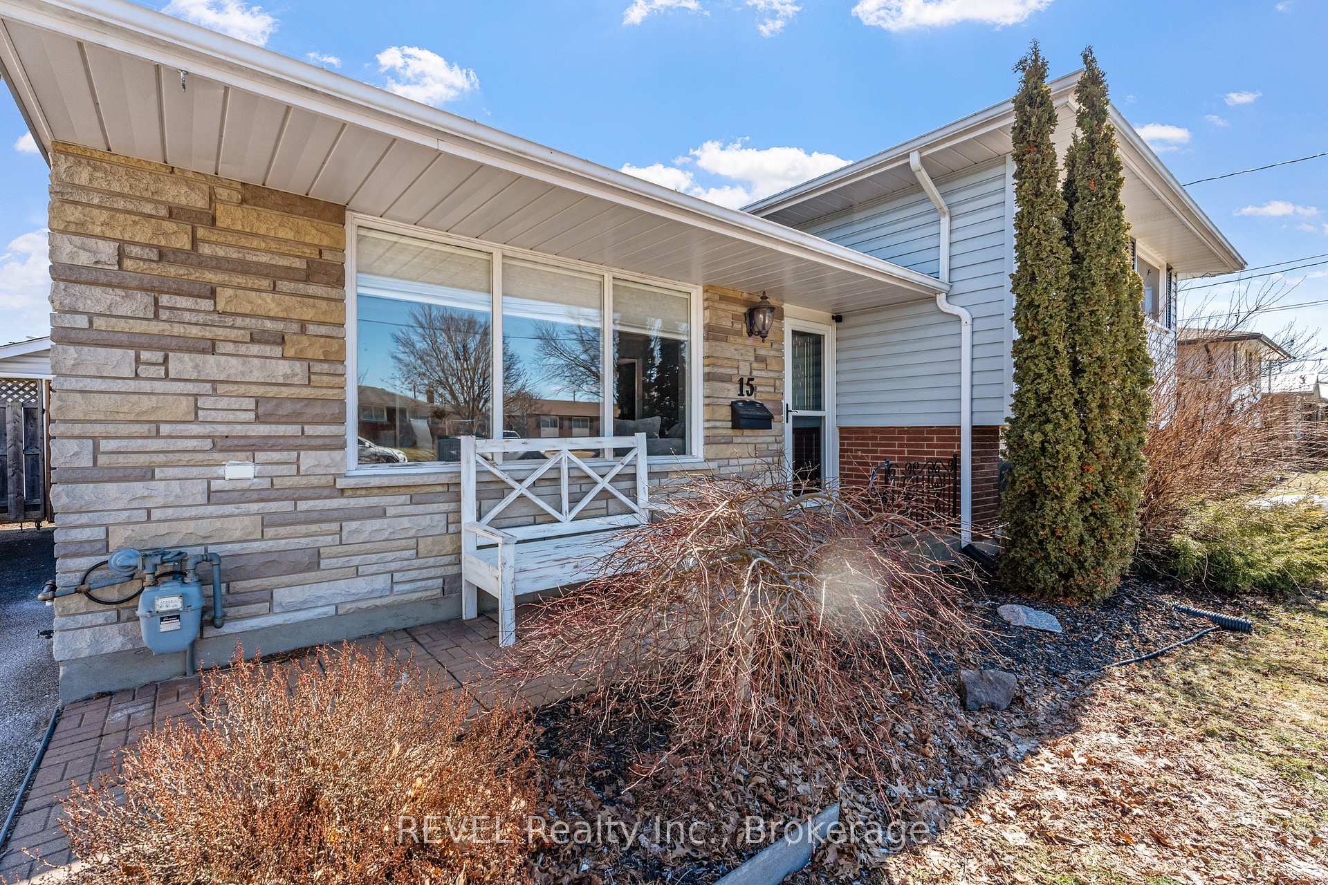 Photo 4 of 15 Gladys Avenue, Welland, Lincoln/Crowland — HOMEH