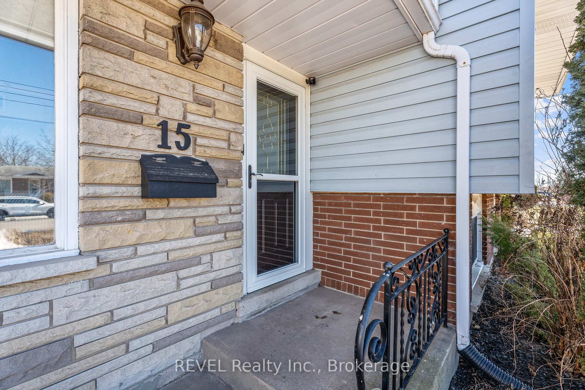 Photo 5 of 15 Gladys Avenue, Welland, Lincoln/Crowland — HOMEH