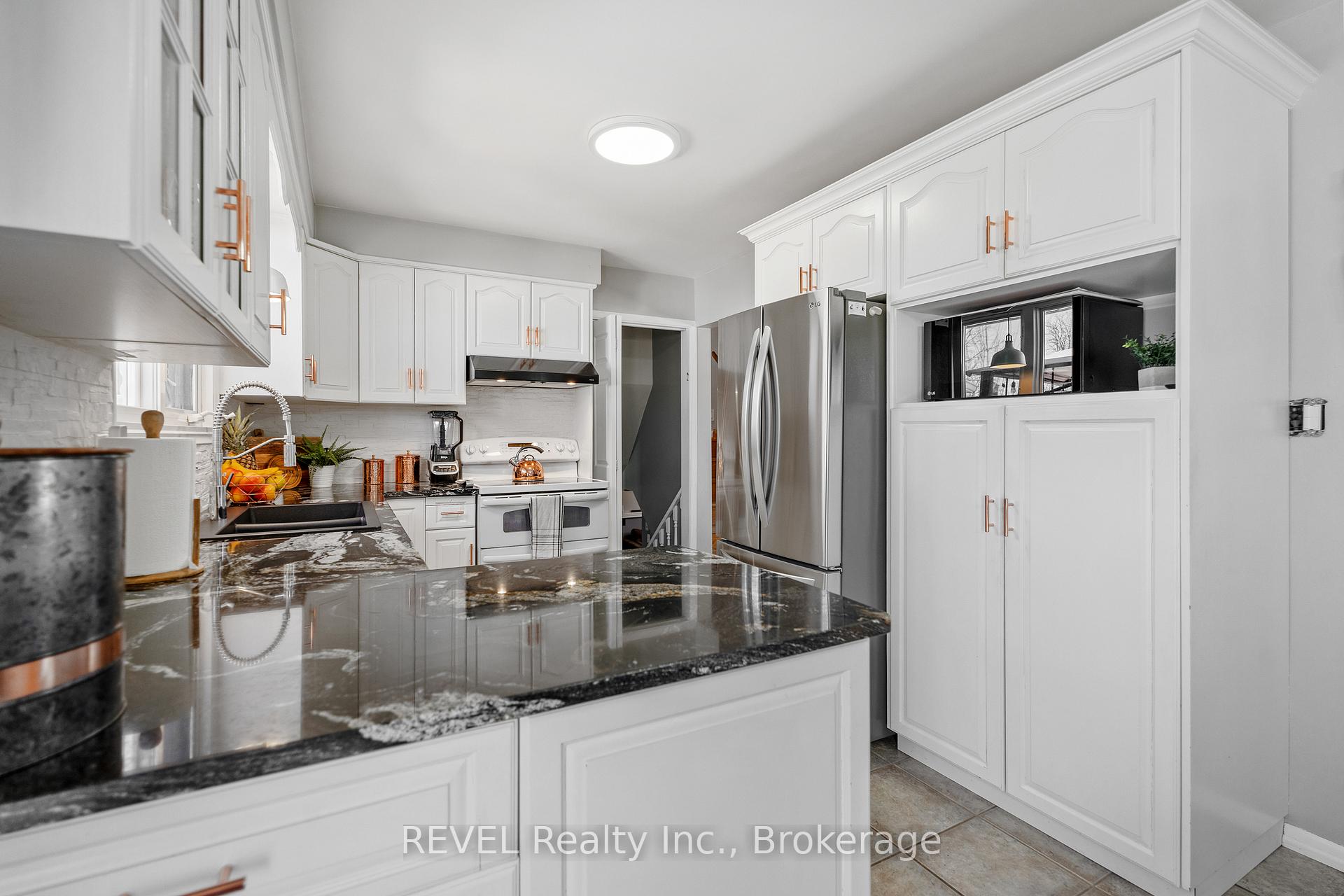 Photo 13 of 15 Gladys Avenue, Welland, Lincoln/Crowland — HOMEH