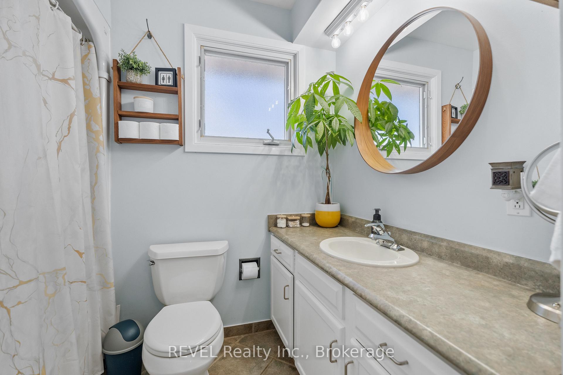 Photo 19 of 15 Gladys Avenue, Welland, Lincoln/Crowland — HOMEH