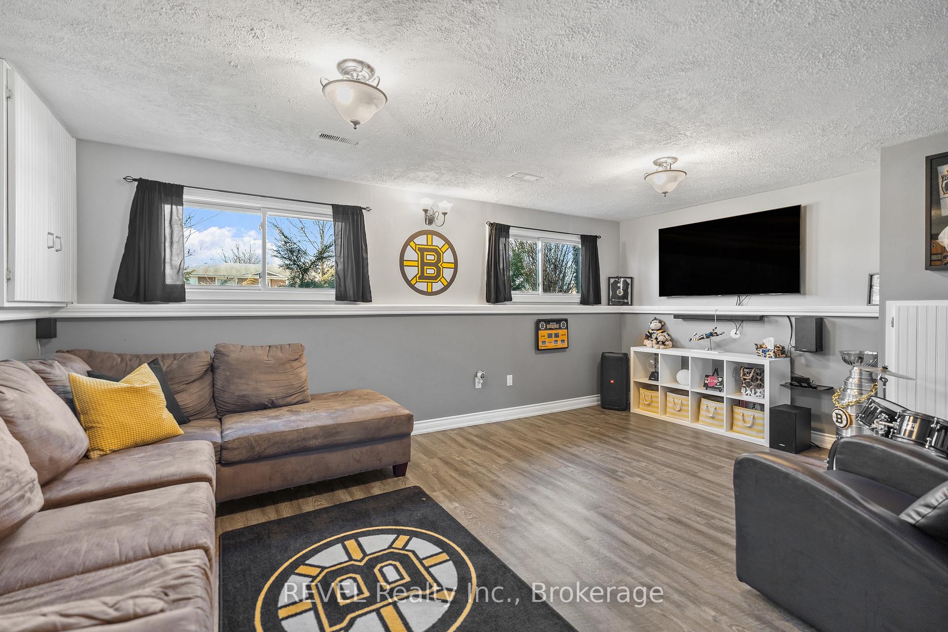Photo 24 of 15 Gladys Avenue, Welland, Lincoln/Crowland — HOMEH