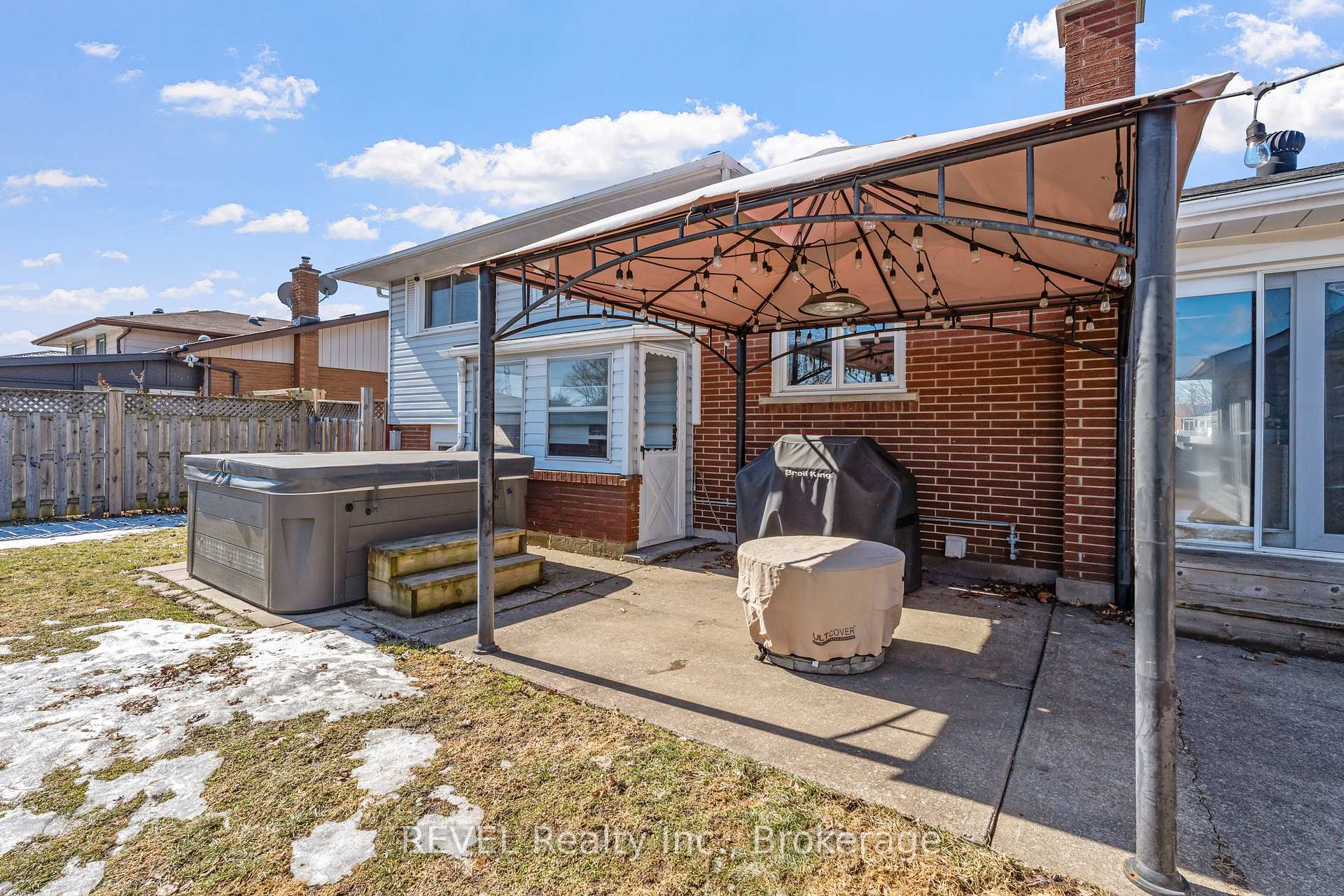 Photo 29 of 15 Gladys Avenue, Welland, Lincoln/Crowland — HOMEH