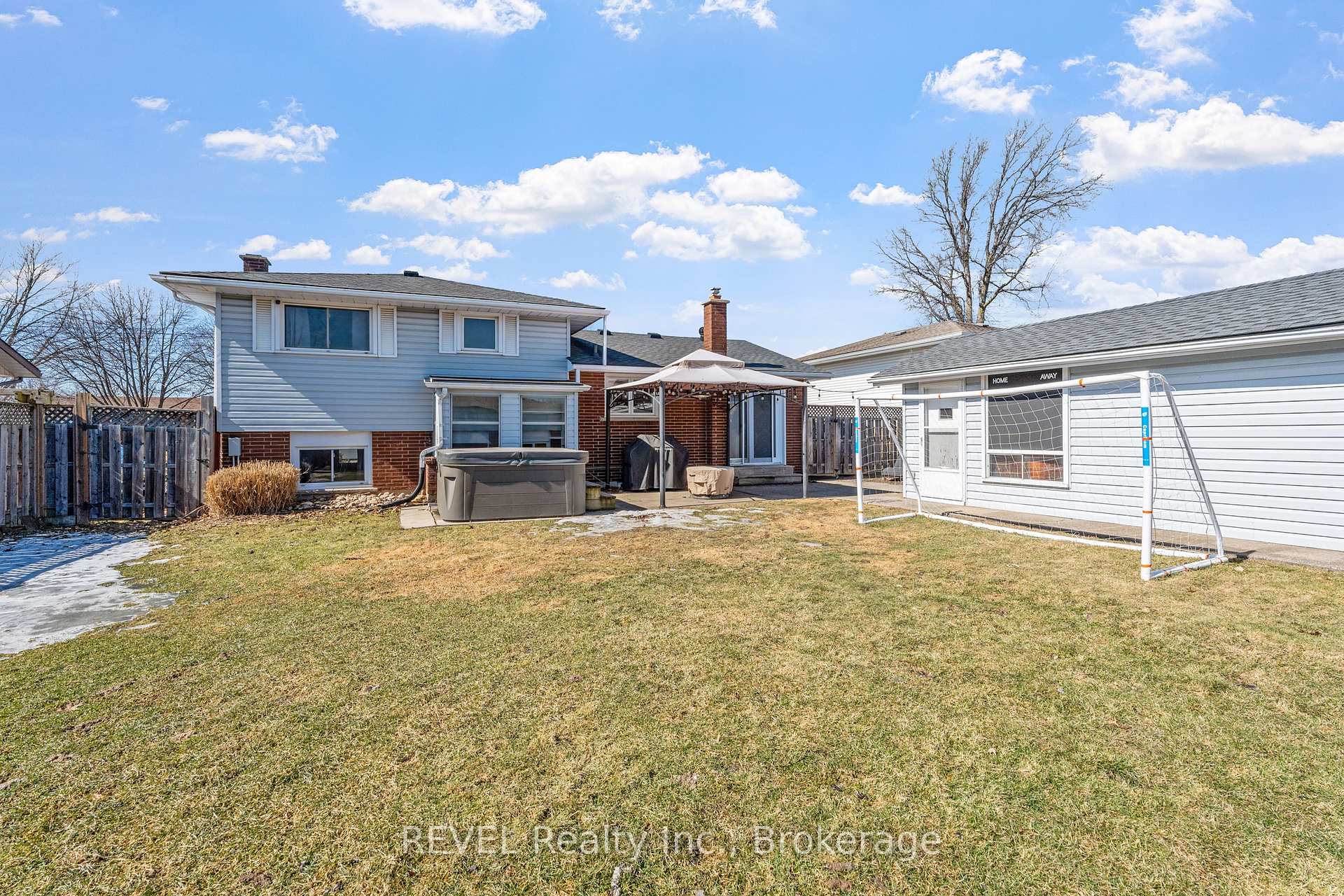 Photo 31 of 15 Gladys Avenue, Welland, Lincoln/Crowland — HOMEH