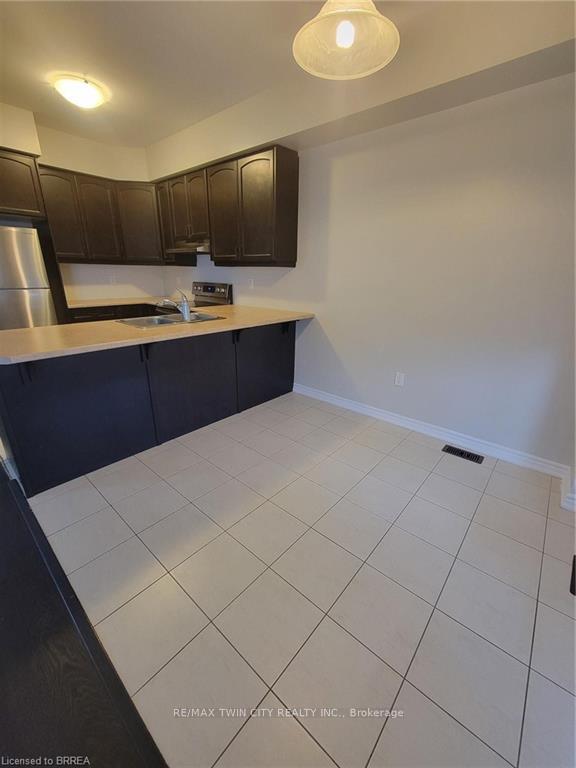 Photo 6 of 136 Flagg Avenue, Brant, Paris — HOMEH