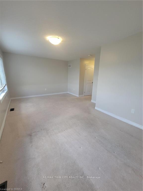 Photo 9 of 136 Flagg Avenue, Brant, Paris — HOMEH