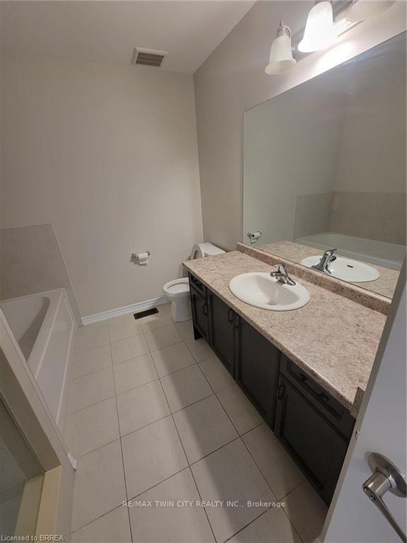 Photo 12 of 136 Flagg Avenue, Brant, Paris — HOMEH