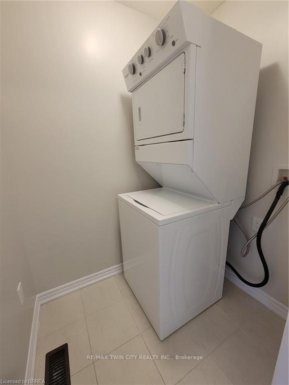 Photo 18 of 136 Flagg Avenue, Brant, Paris — HOMEH