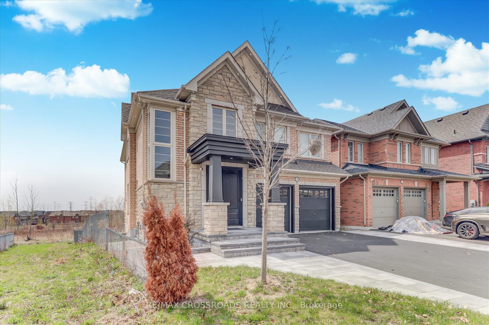 Photo 4 of 249 Cosgrove Drive, Oshawa, Windfields — HOMEH