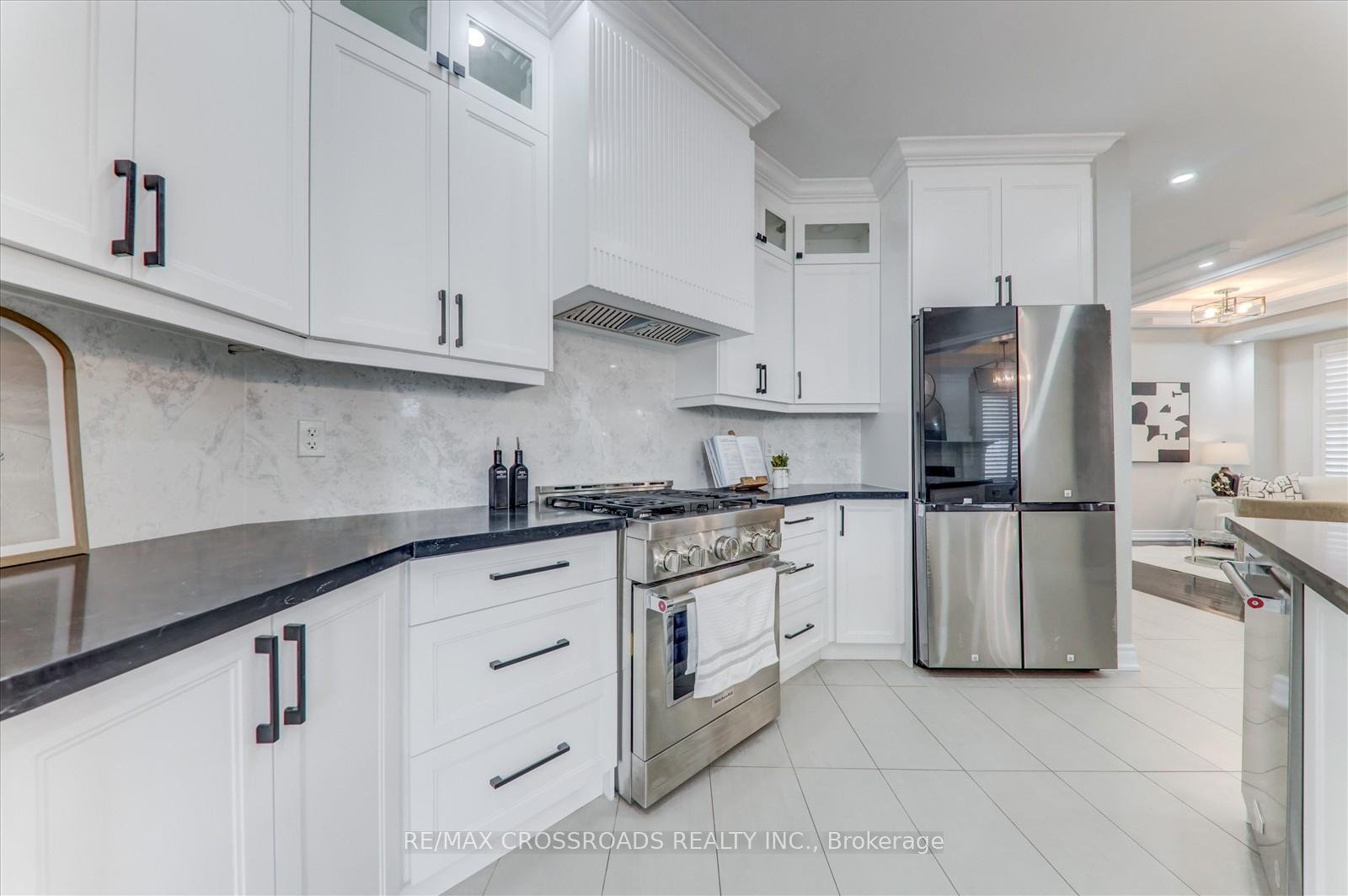 Photo 16 of 249 Cosgrove Drive, Oshawa, Windfields — HOMEH