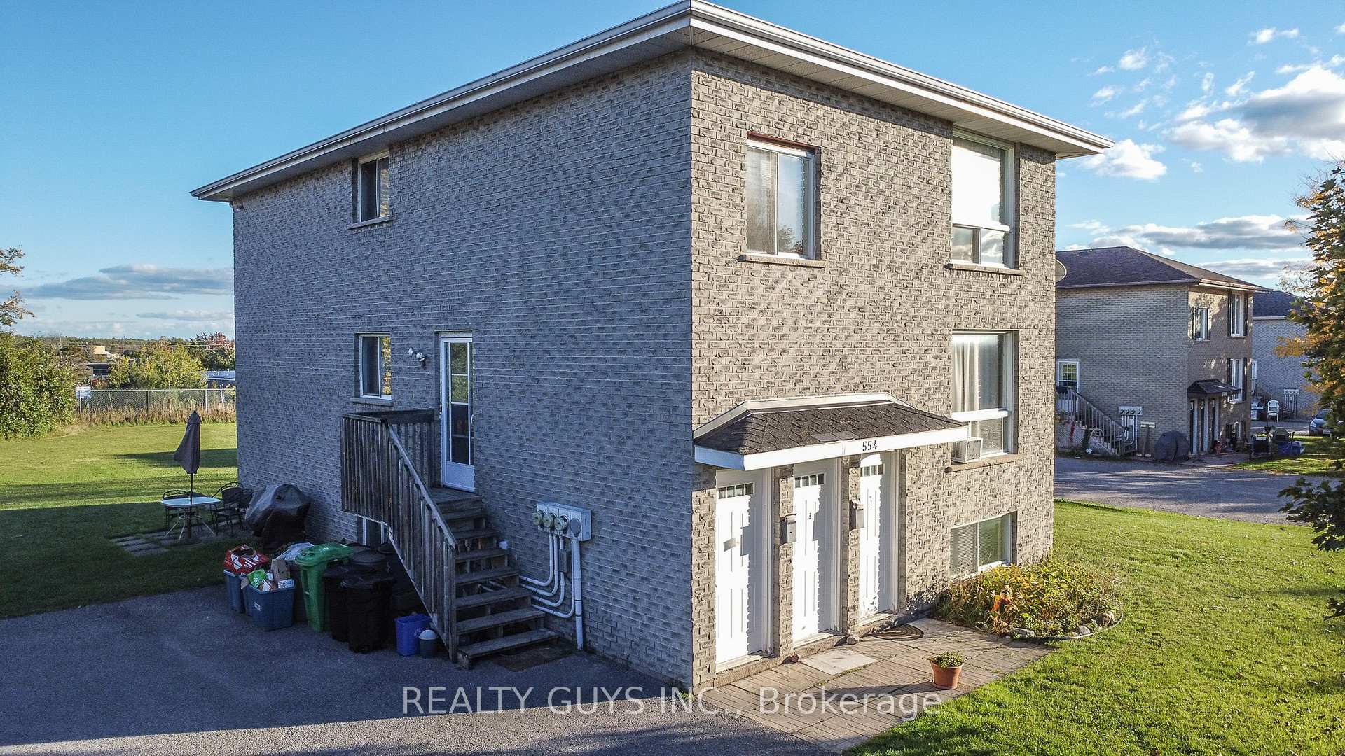 Photo 1 of 554 Crystal Drive, Peterborough, Ashburnham Ward 4 — HOMEH