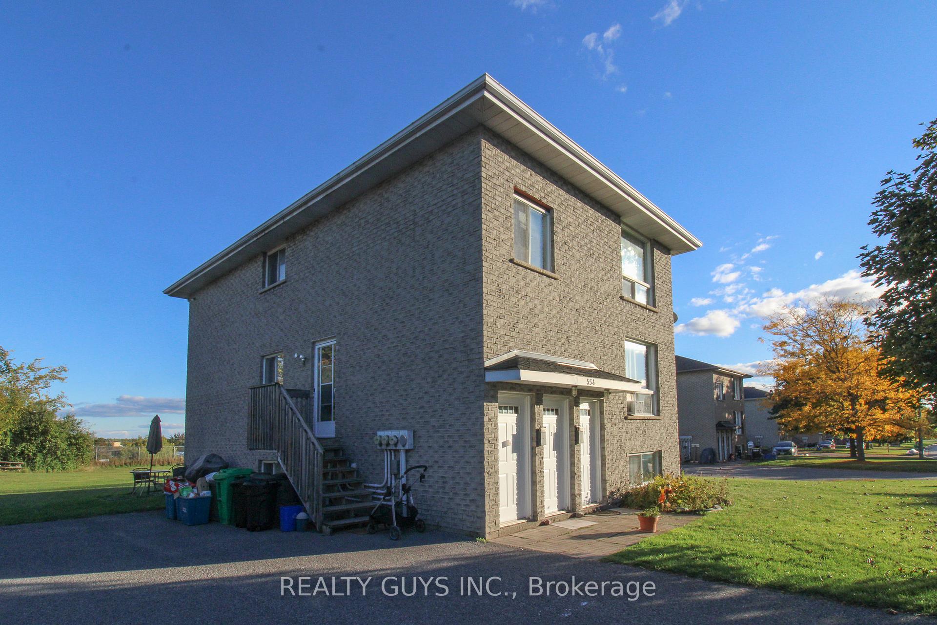 Photo 2 of 554 Crystal Drive, Peterborough, Ashburnham Ward 4 — HOMEH