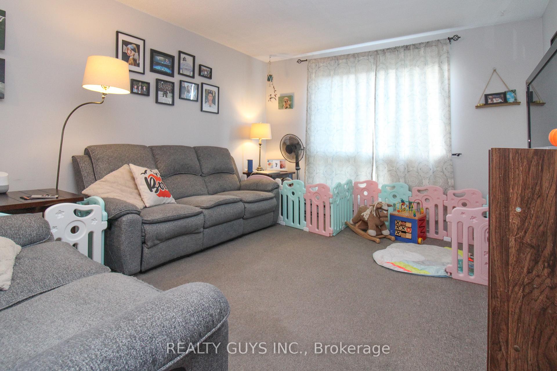 Photo 19 of 554 Crystal Drive, Peterborough, Ashburnham Ward 4 — HOMEH