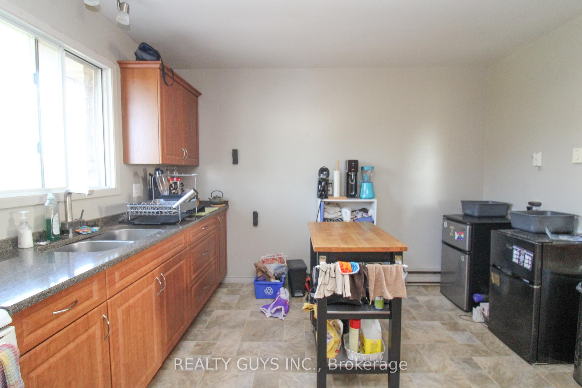Photo 27 of 554 Crystal Drive, Peterborough, Ashburnham Ward 4 — HOMEH