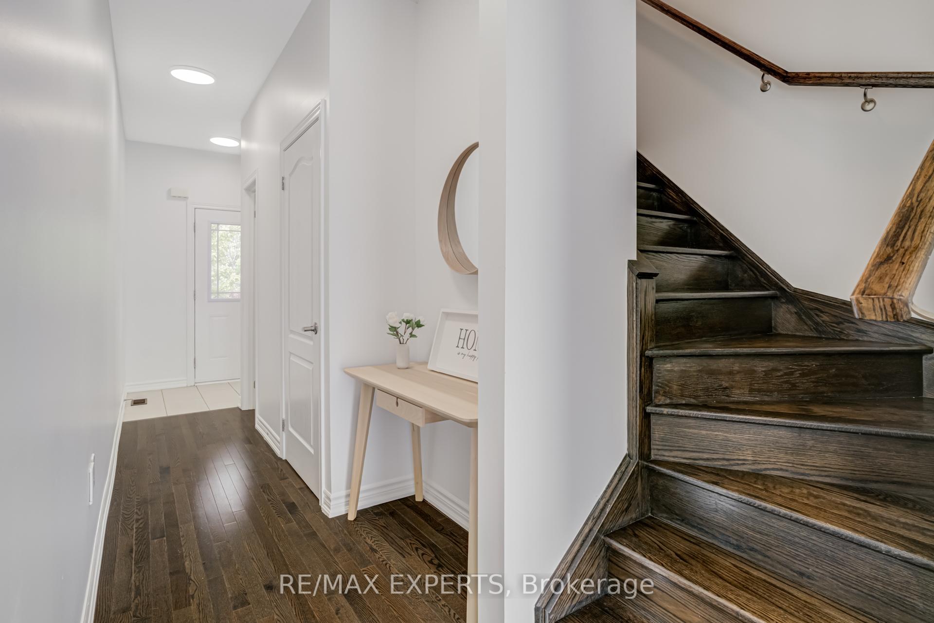 Photo 4 of 19 Cygnus Crescent, Barrie, Ardagh — HOMEH