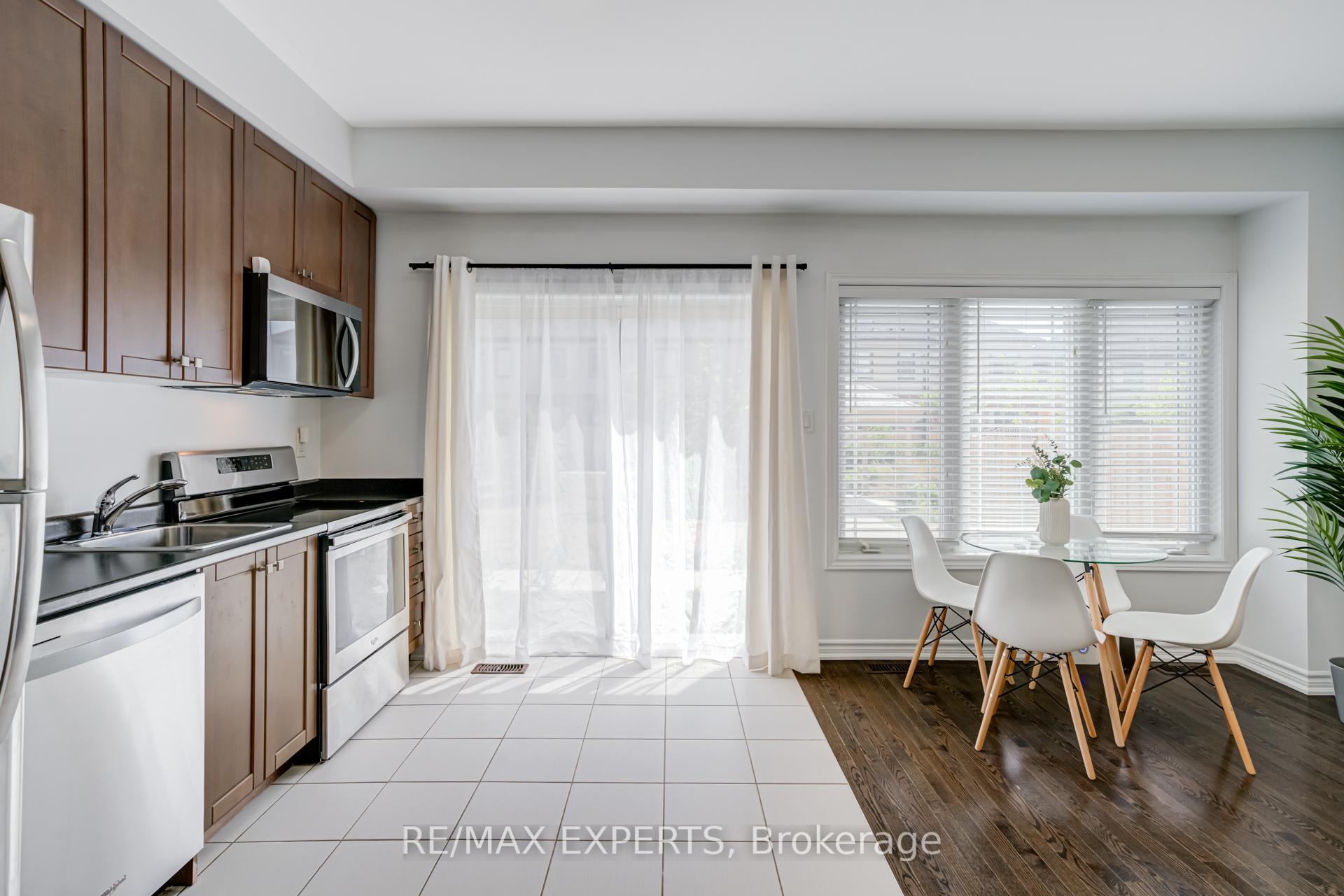 Photo 5 of 19 Cygnus Crescent, Barrie, Ardagh — HOMEH