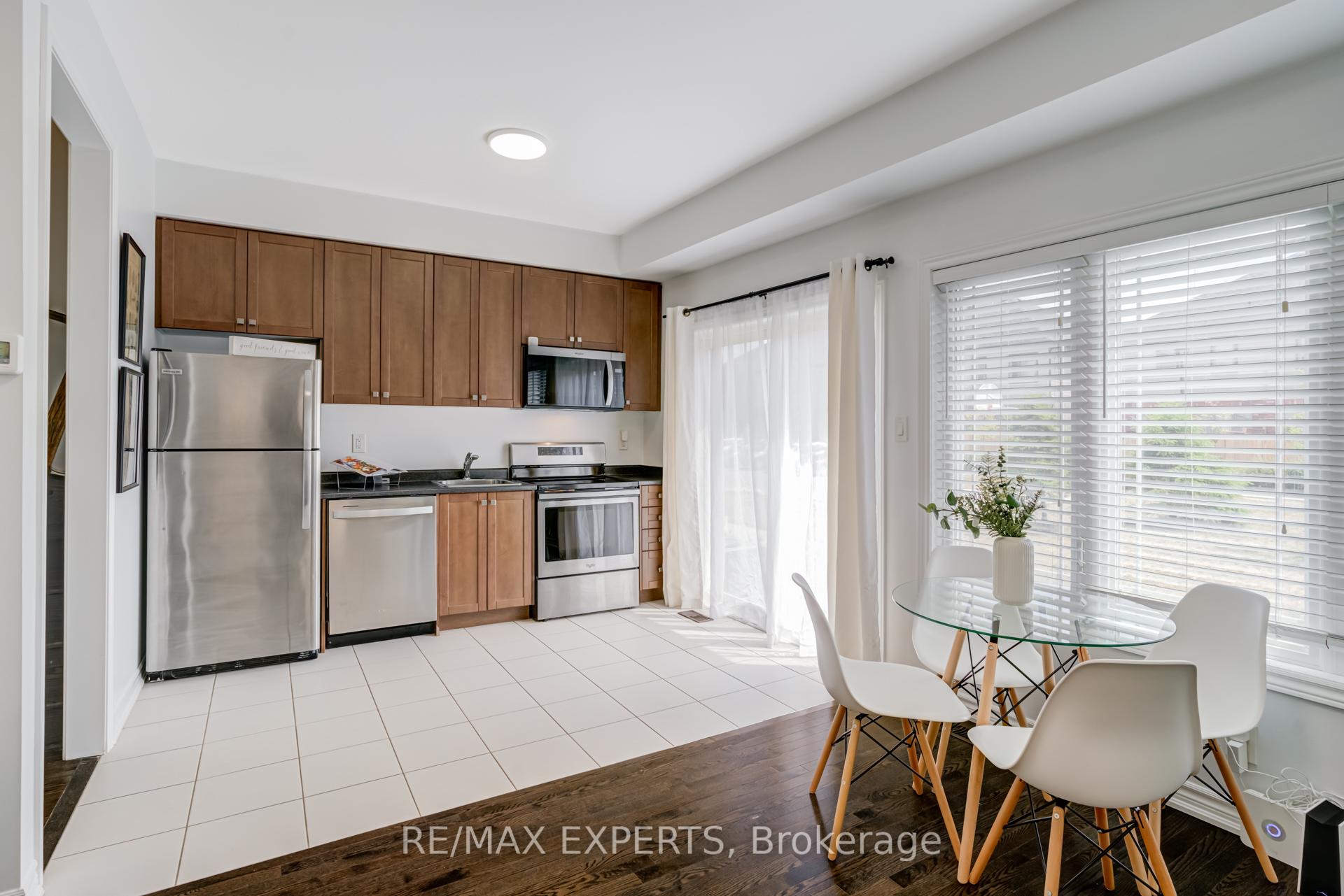 Photo 7 of 19 Cygnus Crescent, Barrie, Ardagh — HOMEH