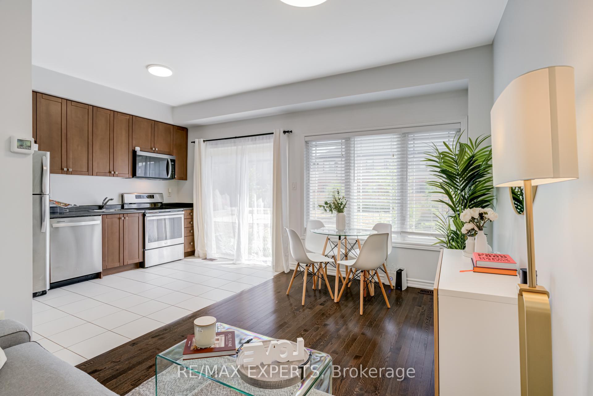 Photo 10 of 19 Cygnus Crescent, Barrie, Ardagh — HOMEH