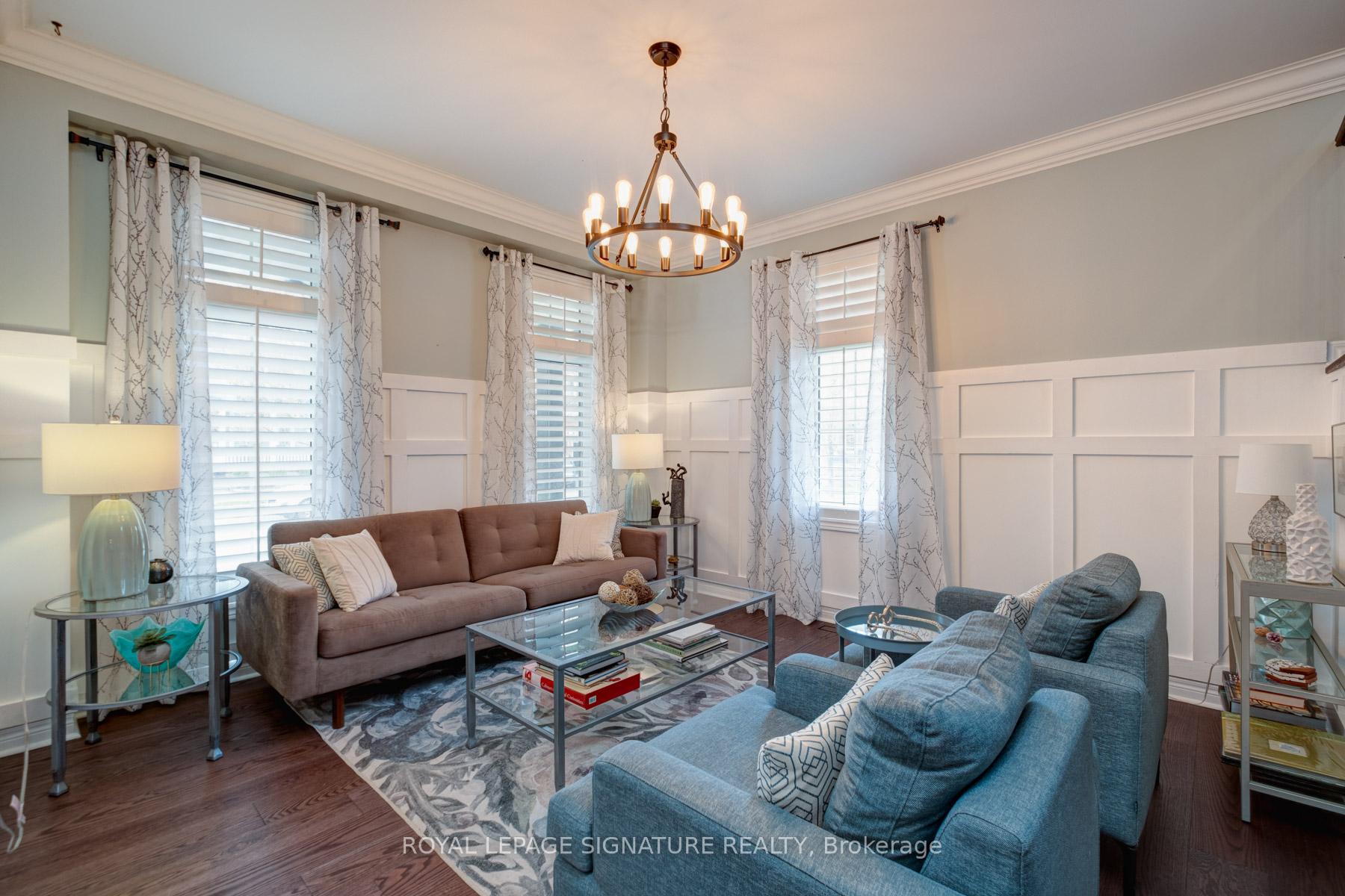 Photo 4 of 44 Strandmore Circle, Whitby, Brooklin — HOMEH