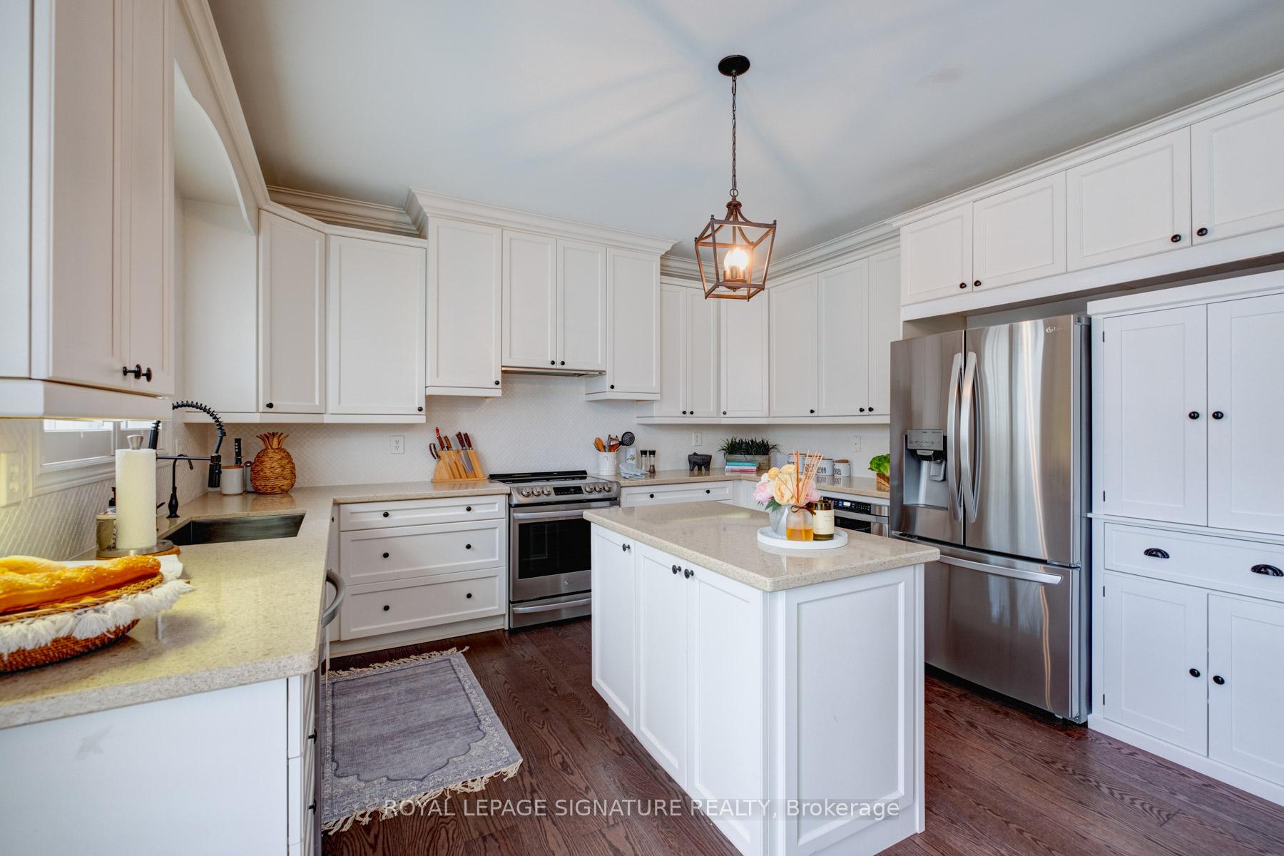 Photo 11 of 44 Strandmore Circle, Whitby, Brooklin — HOMEH