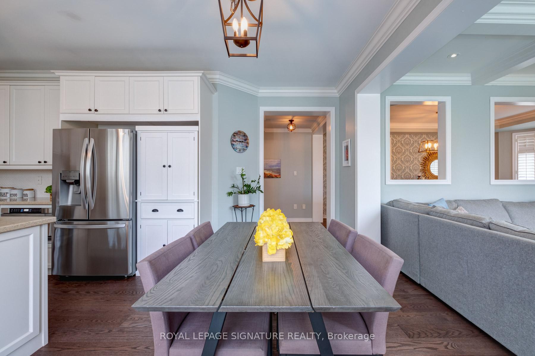 Photo 13 of 44 Strandmore Circle, Whitby, Brooklin — HOMEH