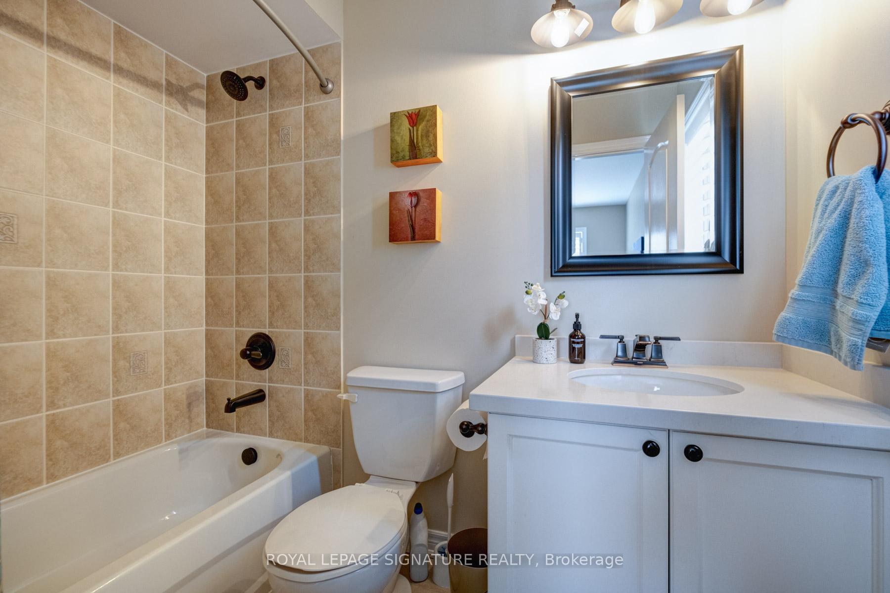 Photo 32 of 44 Strandmore Circle, Whitby, Brooklin — HOMEH