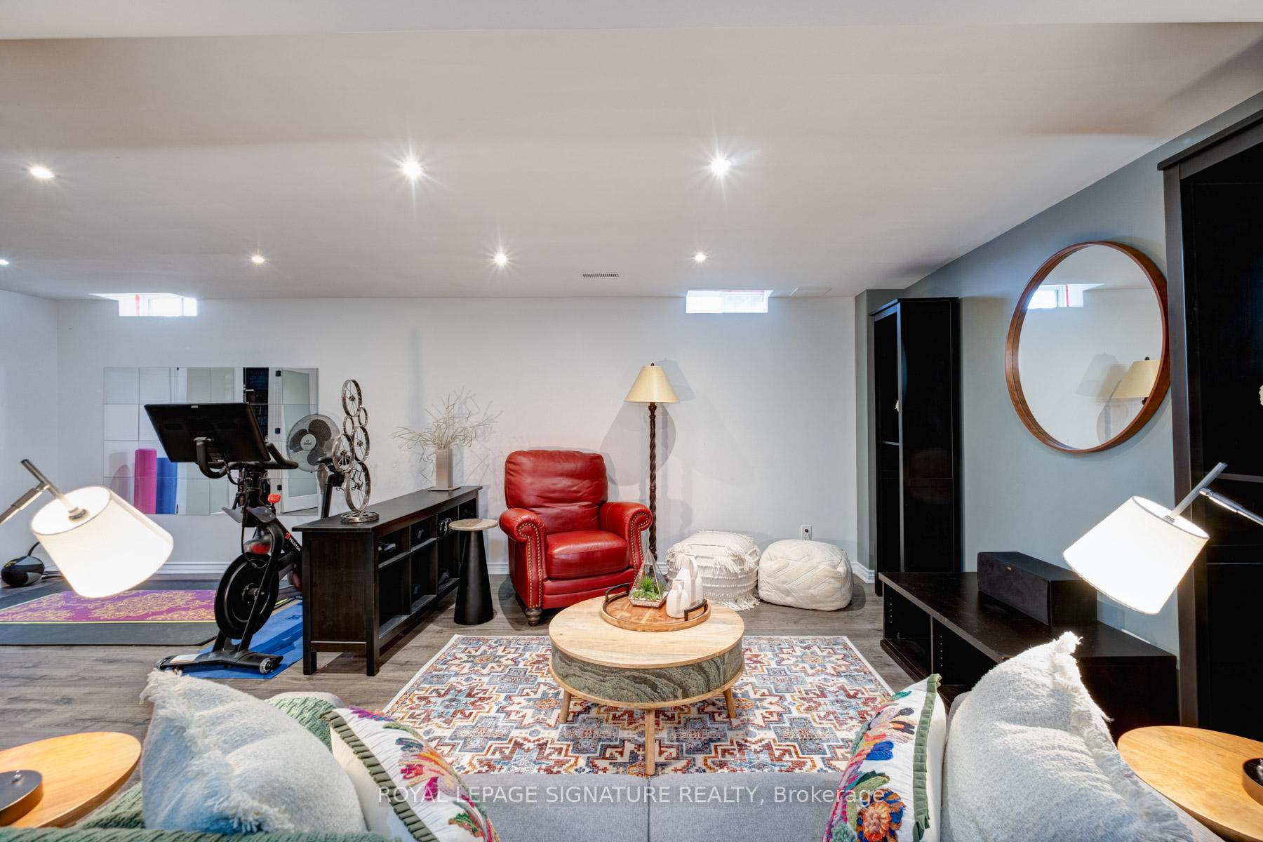 Photo 36 of 44 Strandmore Circle, Whitby, Brooklin — HOMEH