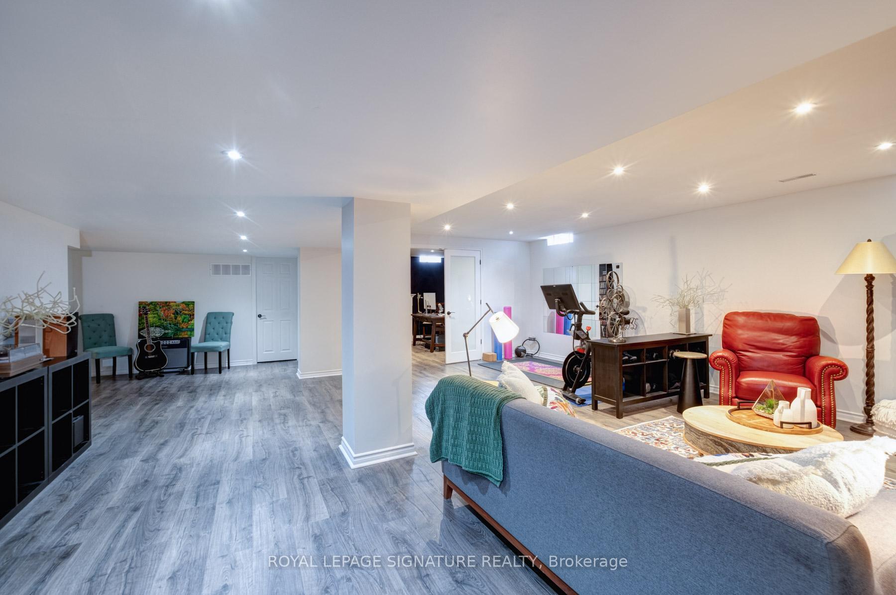 Photo 37 of 44 Strandmore Circle, Whitby, Brooklin — HOMEH