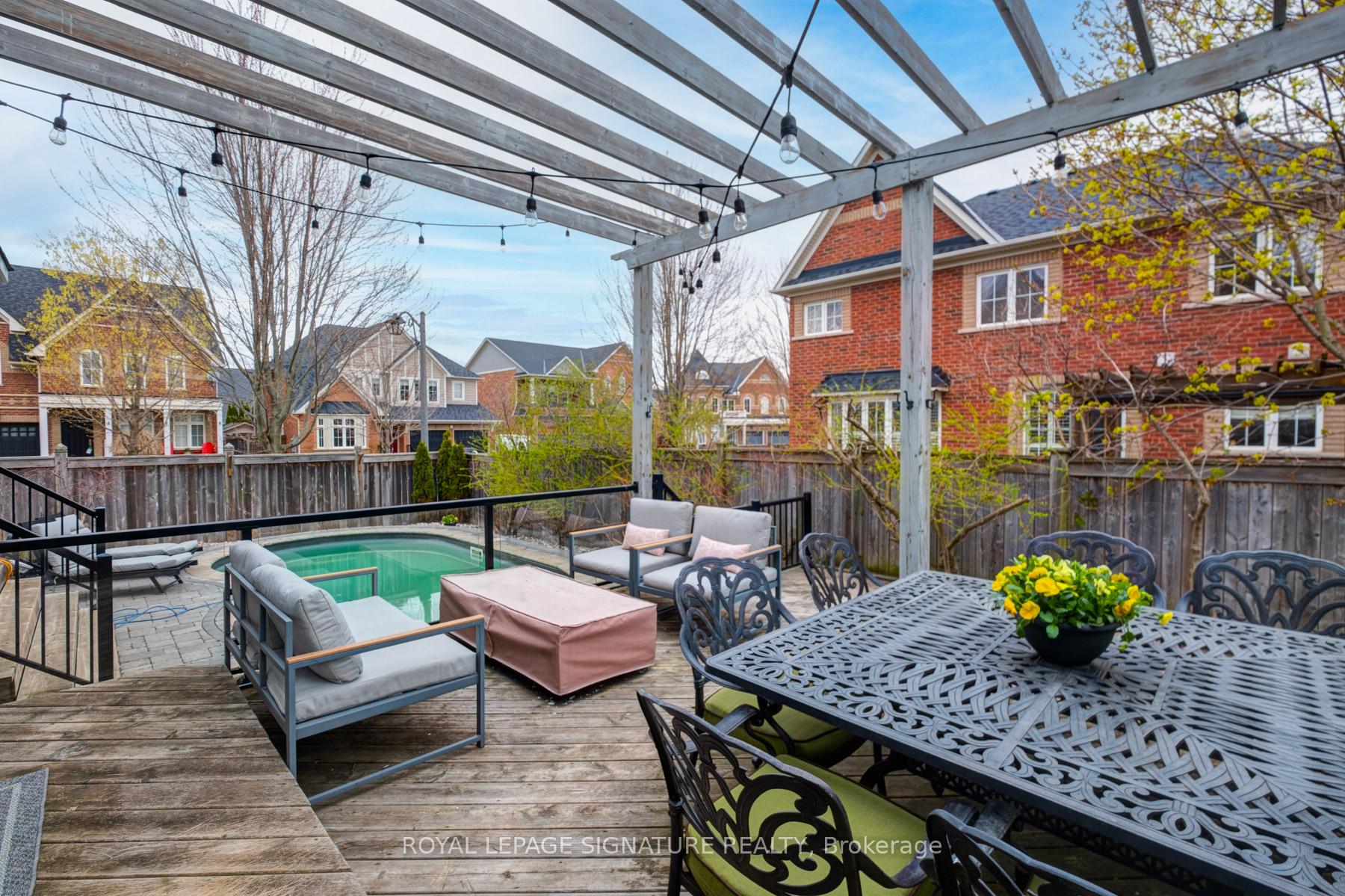 Photo 41 of 44 Strandmore Circle, Whitby, Brooklin — HOMEH