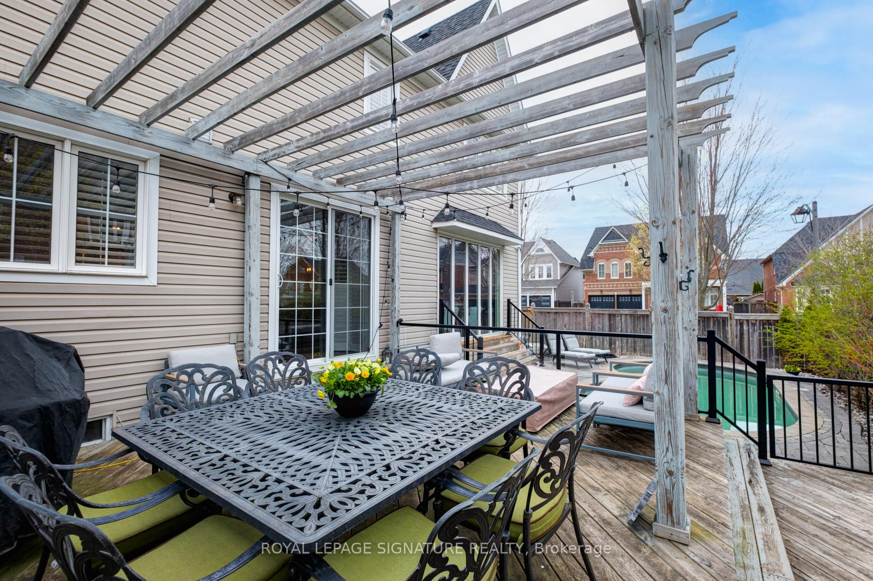 Photo 43 of 44 Strandmore Circle, Whitby, Brooklin — HOMEH