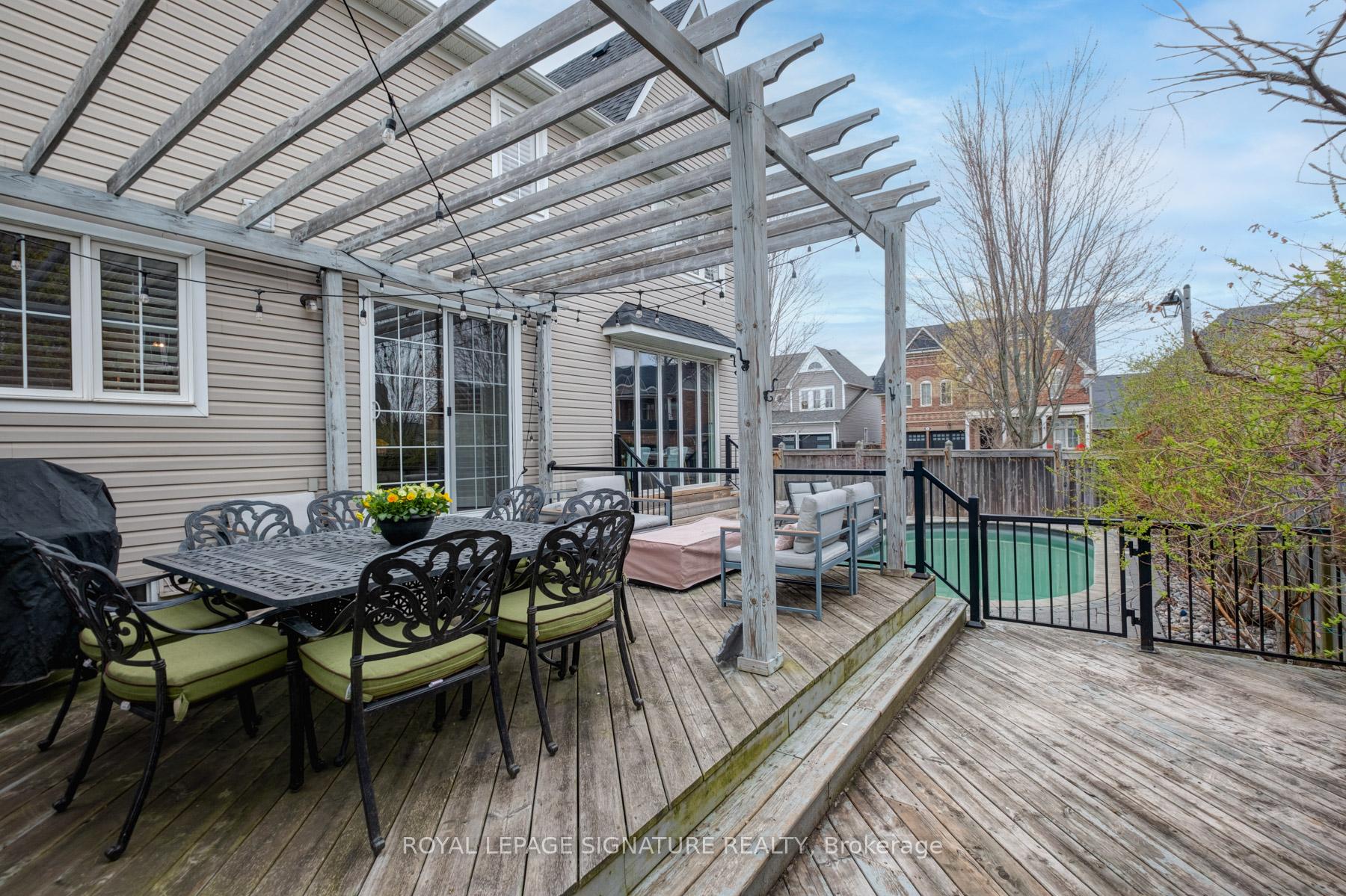 Photo 46 of 44 Strandmore Circle, Whitby, Brooklin — HOMEH