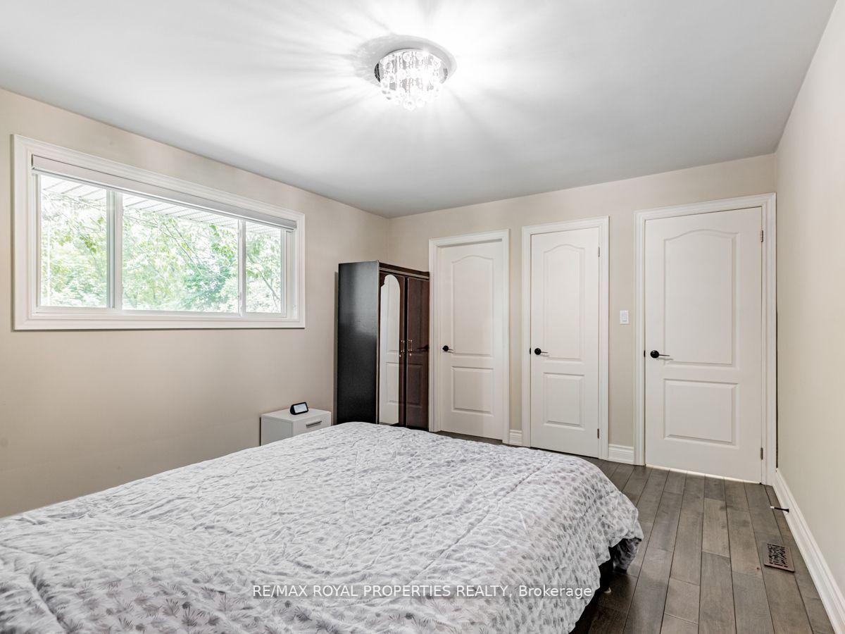 Photo 15 of 576 Bickle Drive, Oshawa, Northwood — HOMEH